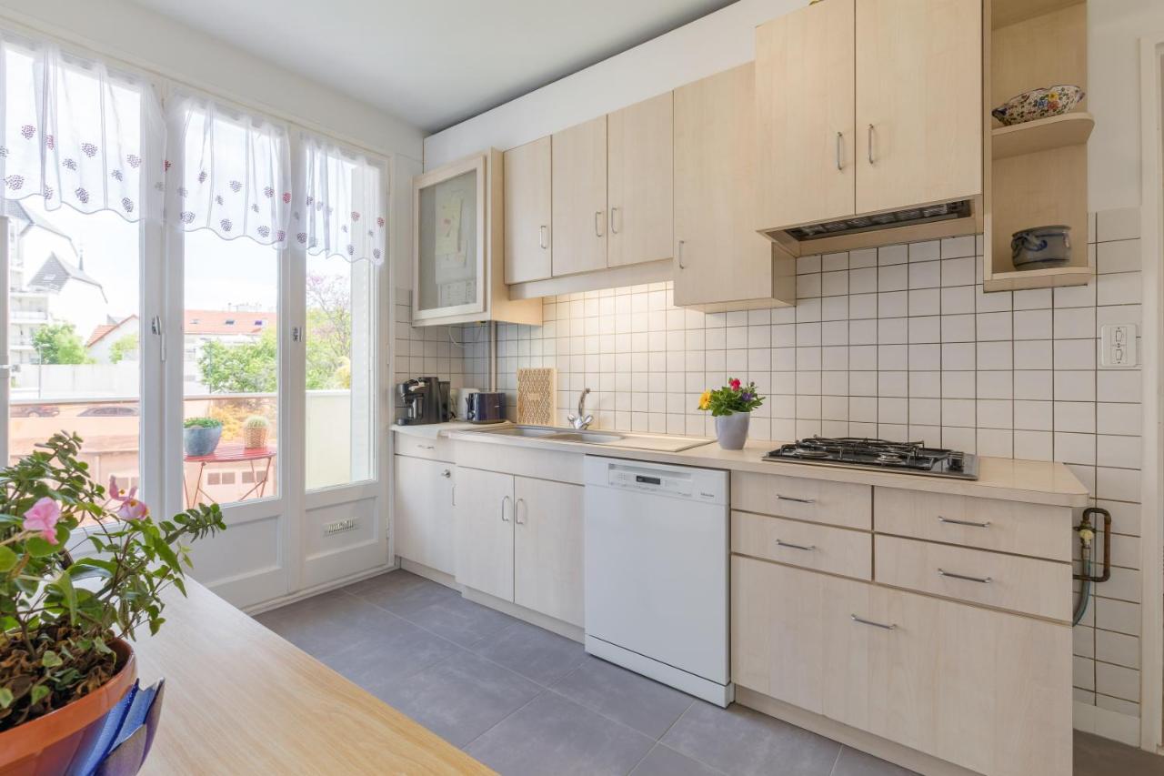 Appartement Familial Climatisé 100M2 à 7mn Centre Ville Parking 5Pièces 5 Adultes et Bébé Digione Esterno foto