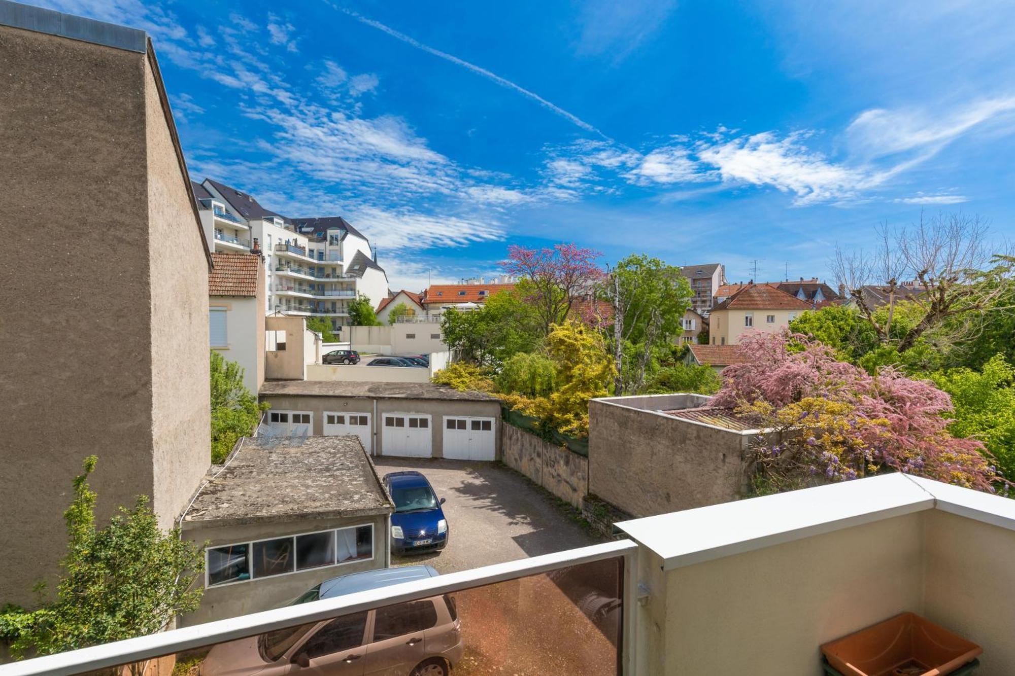 Appartement Familial Climatisé 100M2 à 7mn Centre Ville Parking 5Pièces 5 Adultes et Bébé Digione Esterno foto